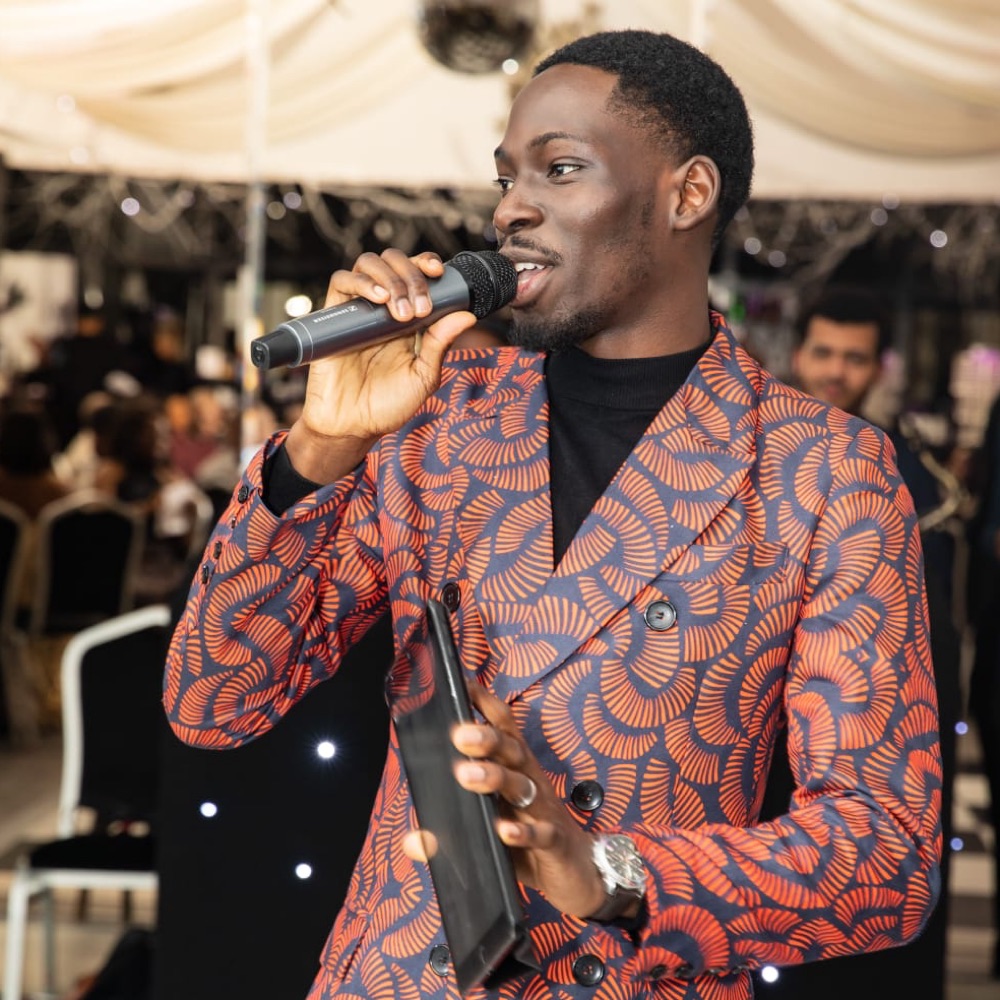 Folly fresh MC (Fola)